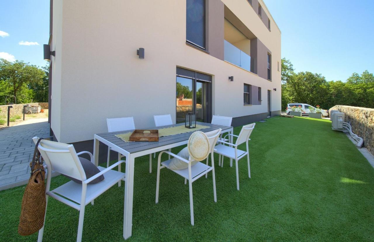 Apartments Sol Нивице Экстерьер фото
